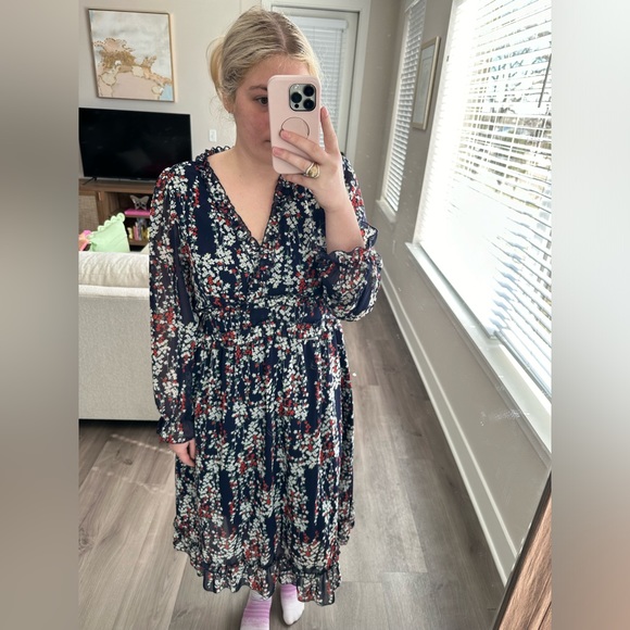 Dresses & Skirts - Ruffle long sleeve midi dress women’s size x-large